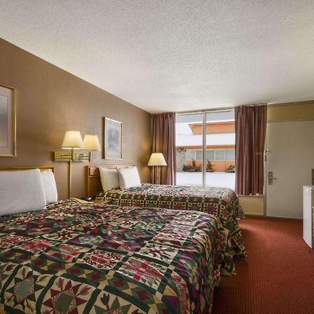 Days Inn By Wyndham וויט האוס מראה חיצוני תמונה