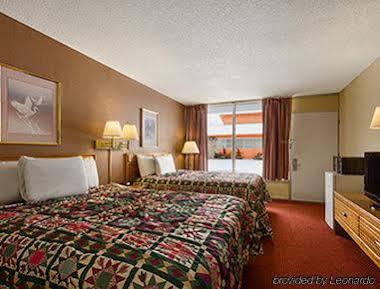 Days Inn By Wyndham וויט האוס מראה חיצוני תמונה